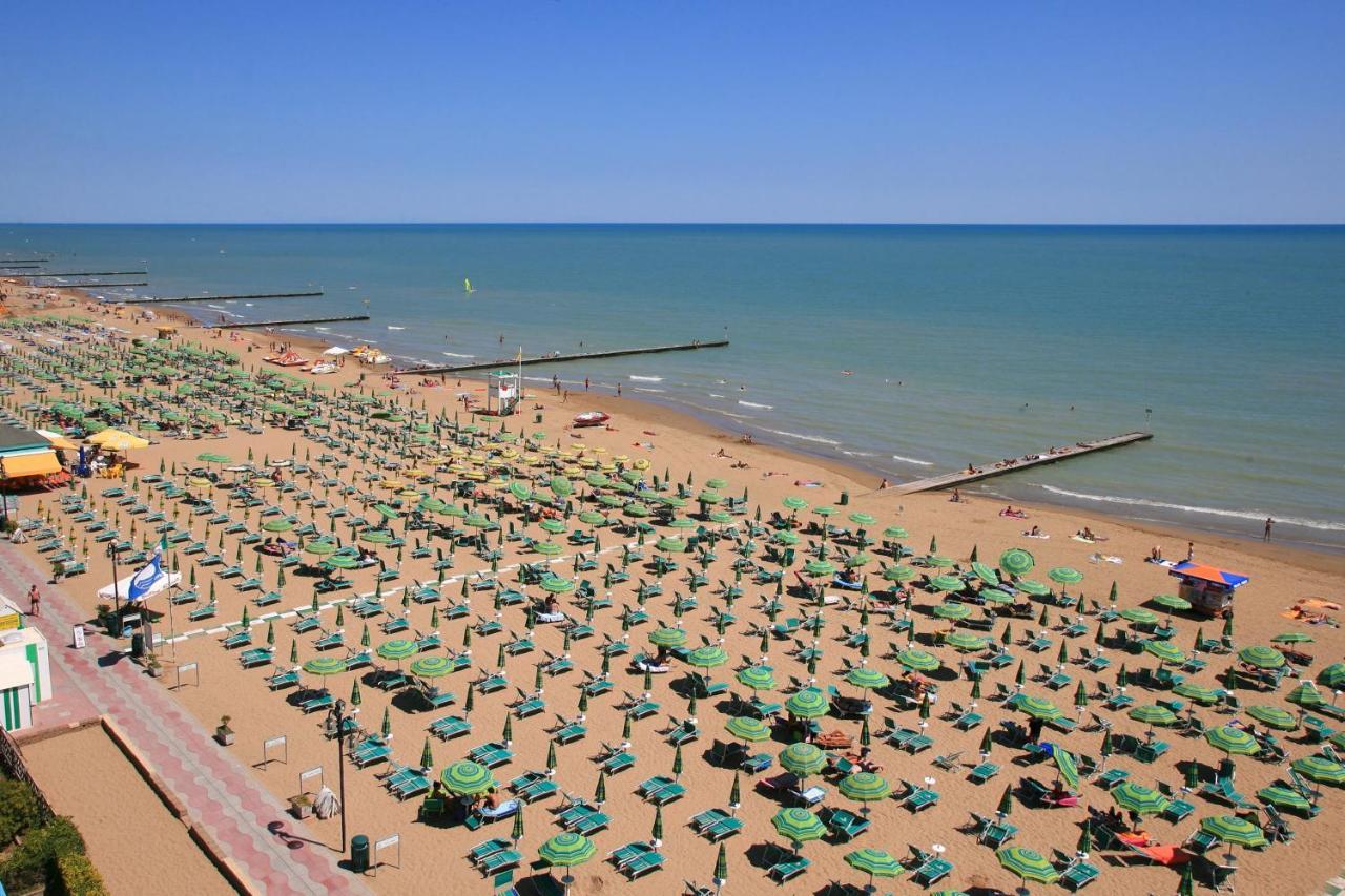 Hotel Smeraldo Lido di Jesolo Exterior foto
